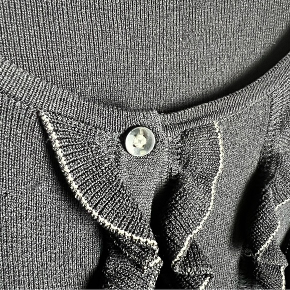Ann Taylor Loft - Black Tuxedo Ruffle Cardigan - Sz. M - Picture 5 of 7